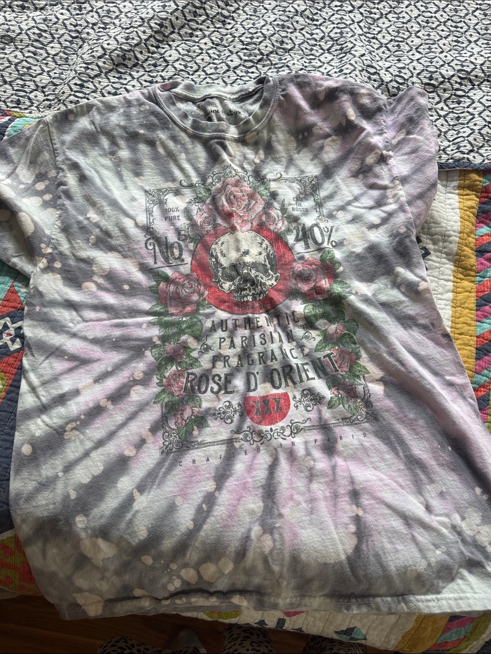 Buckle Tie-Dye Short Sleeve Tee with Rose & Skull Graphic - Purple/Gray